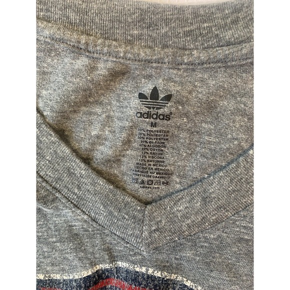 (E-142) adidas womens t-shirt Chicago shorts sleeves size M grey color - Picture 7 of 8